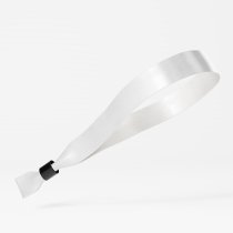 Einfache Stoffarmbänder – recycelt